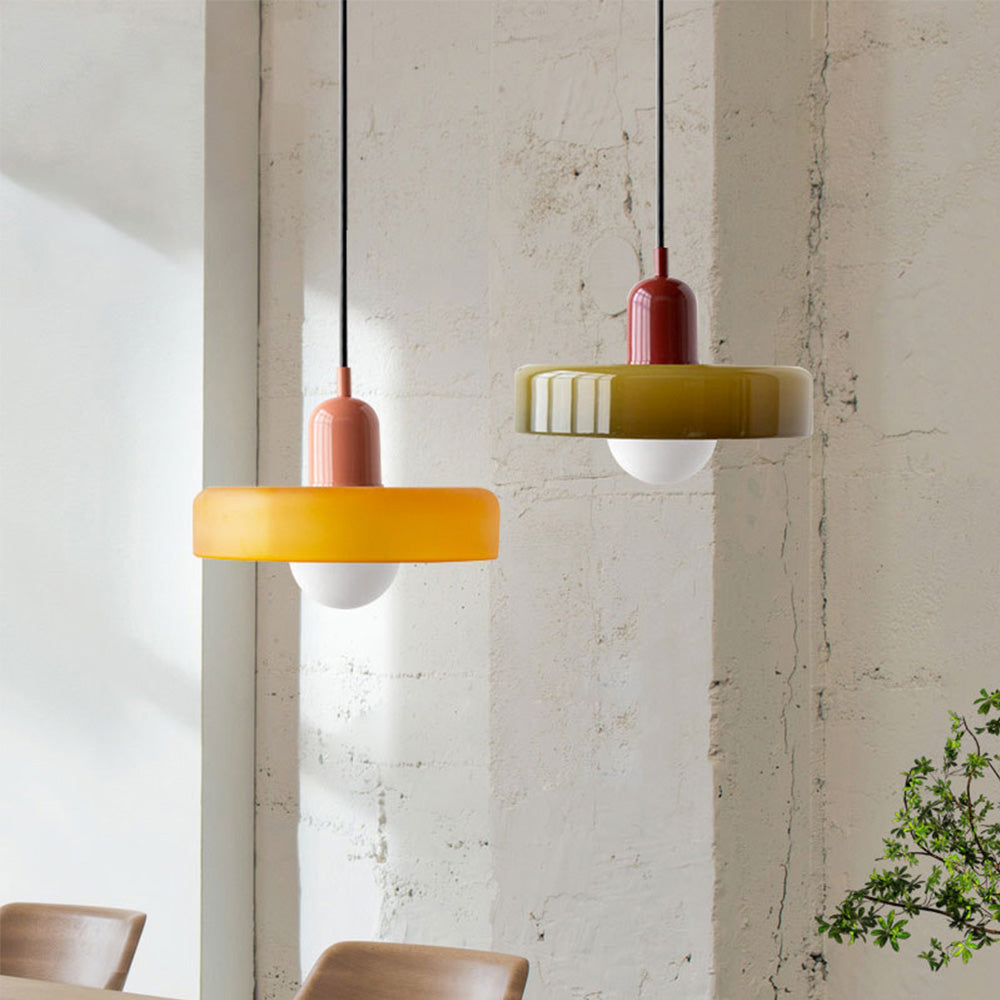 Aurelo Bauhaus-Pendelleuchte — Farbiger Glasschirm, rundes Baldachin