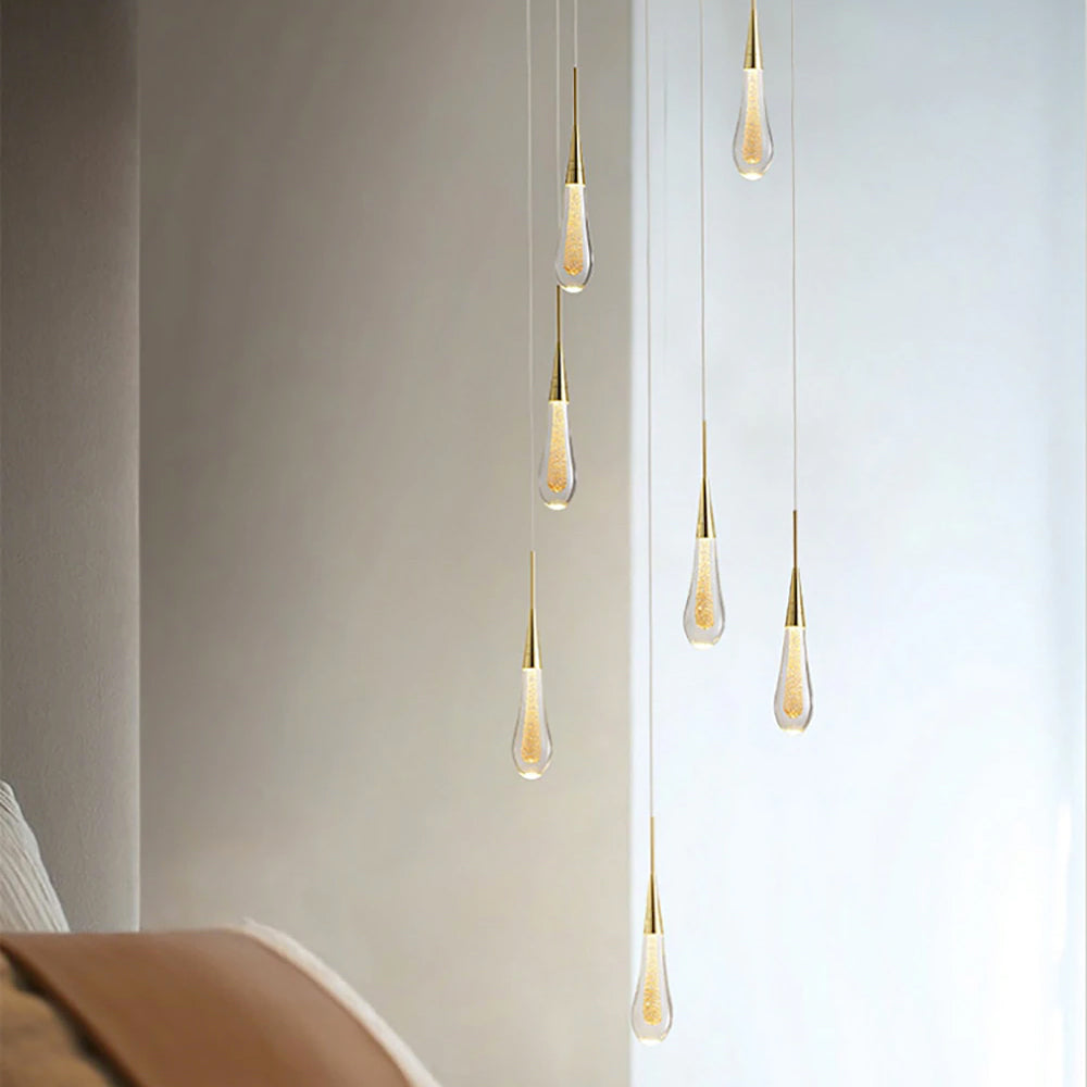 Suspension DrizzleDrop de Luneo — Gouttes LED, finition d’ambiance - Desfino