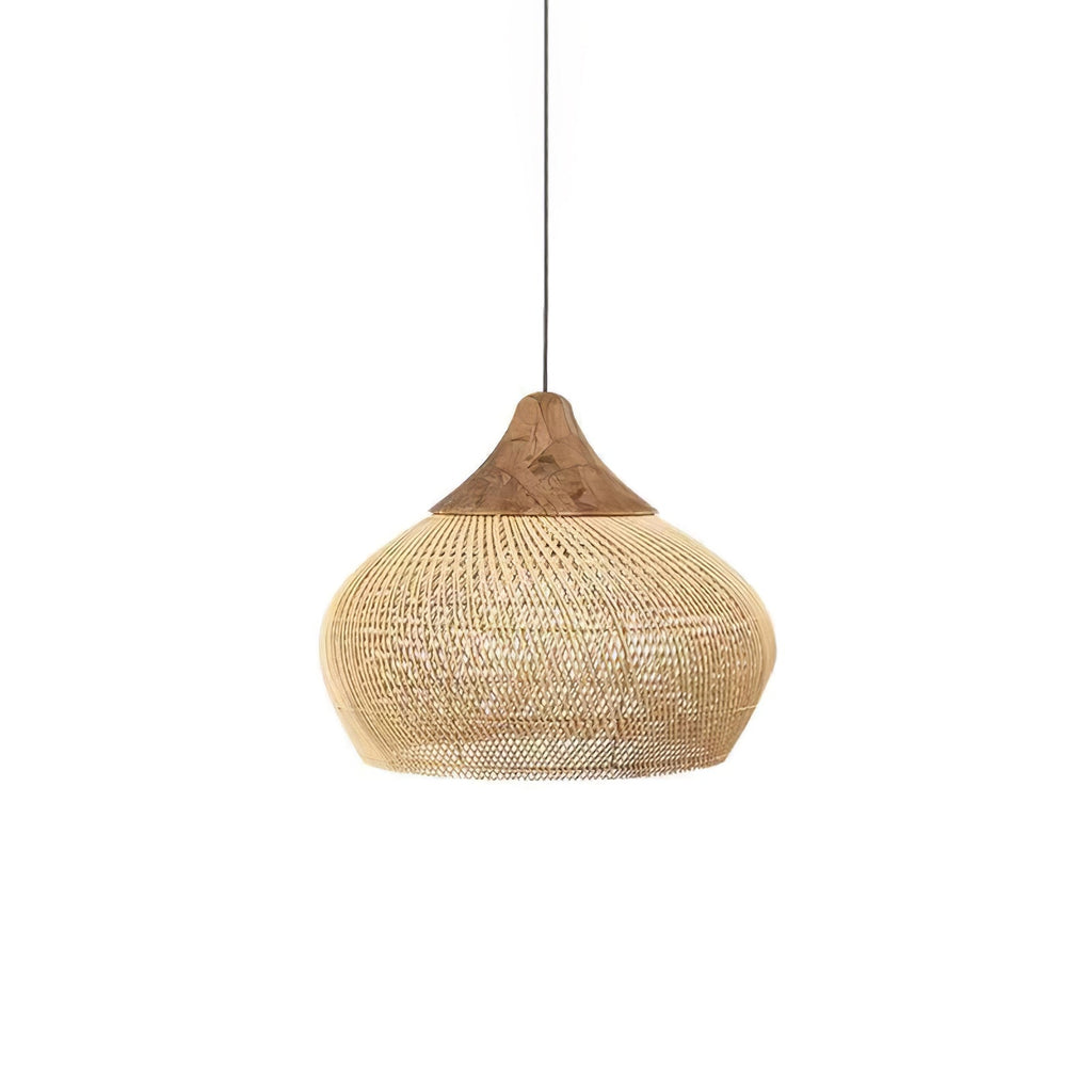 Pendelleuchte aus geflochtenem Rattan – kunstvoll handgewebtes Muster