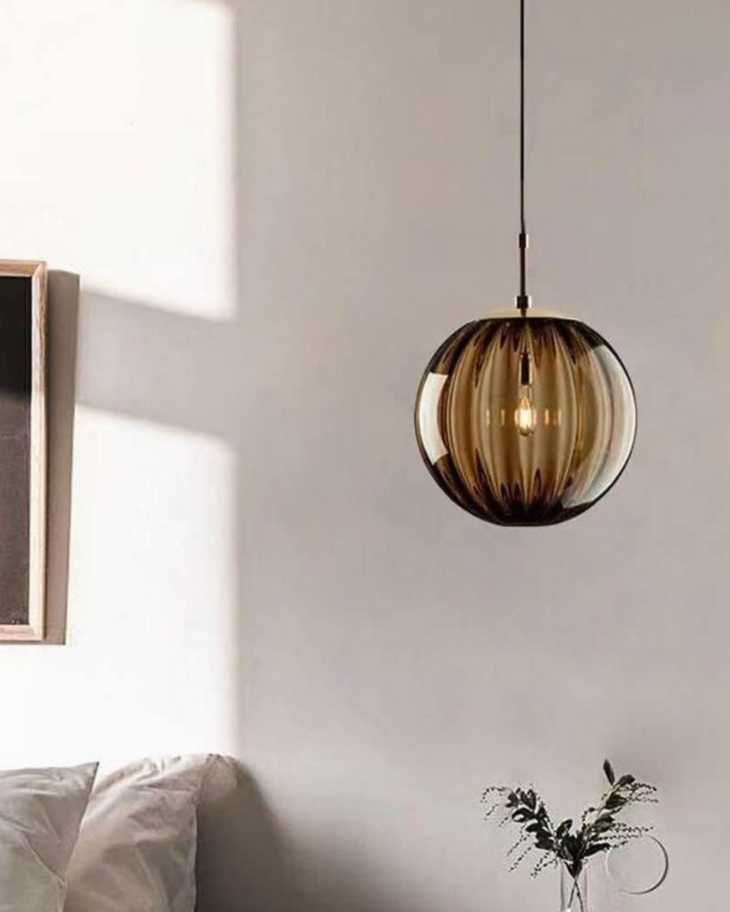 VeraLux pendellampe i ravfarvet glas — Vintage 3000K varm hvid glød - Desfino