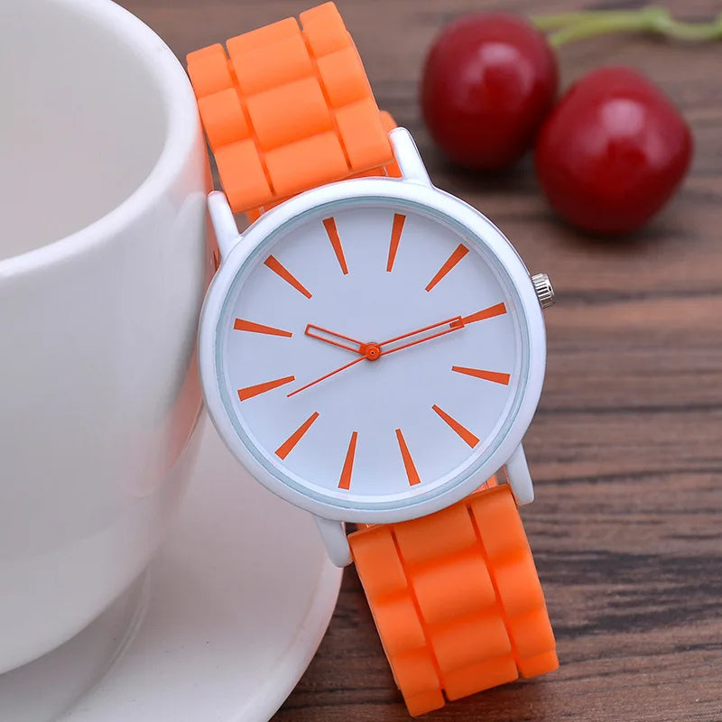 KairoHue Quartz Wristwatch — Clean Dial, Silicone Strap, Buckle Clasp - Desfino