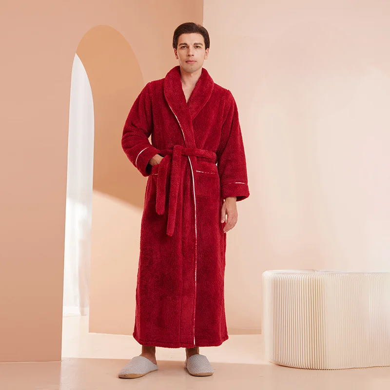 CozyFlannel Winter-Bademantel — Umlegekragen, verstellbarer Taillengürtel