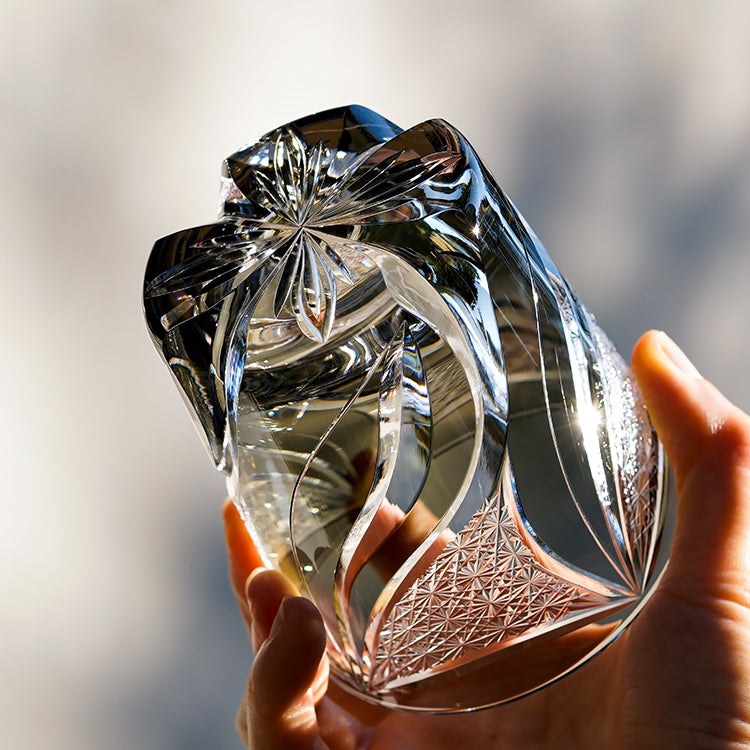Bicchiere da whisky Kireno Inkstone Flame — Incisione in stile Edo Kiriko, scatola in legno - Desfino