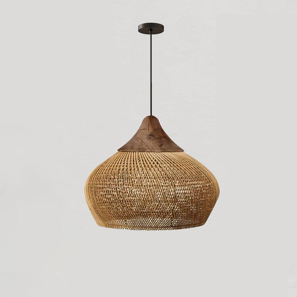 Pendelleuchte aus geflochtenem Rattan – kunstvoll handgewebtes Muster