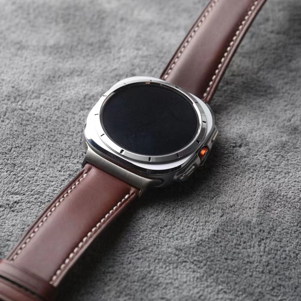 Bracelete Evara em pele Napa para Samsung Watch Ultra, fecho em aço inoxidável - Desfino