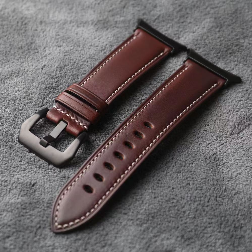 Evara 纳帕皮革表带——精致缝线与安全搭扣，适用于 Samsung Watch Ultra