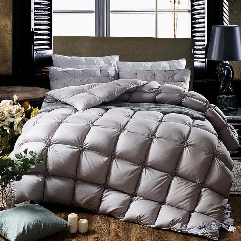 AuroraNest Cozy Down Blanket — Elegant Warmth for Restful Nights - Desfino