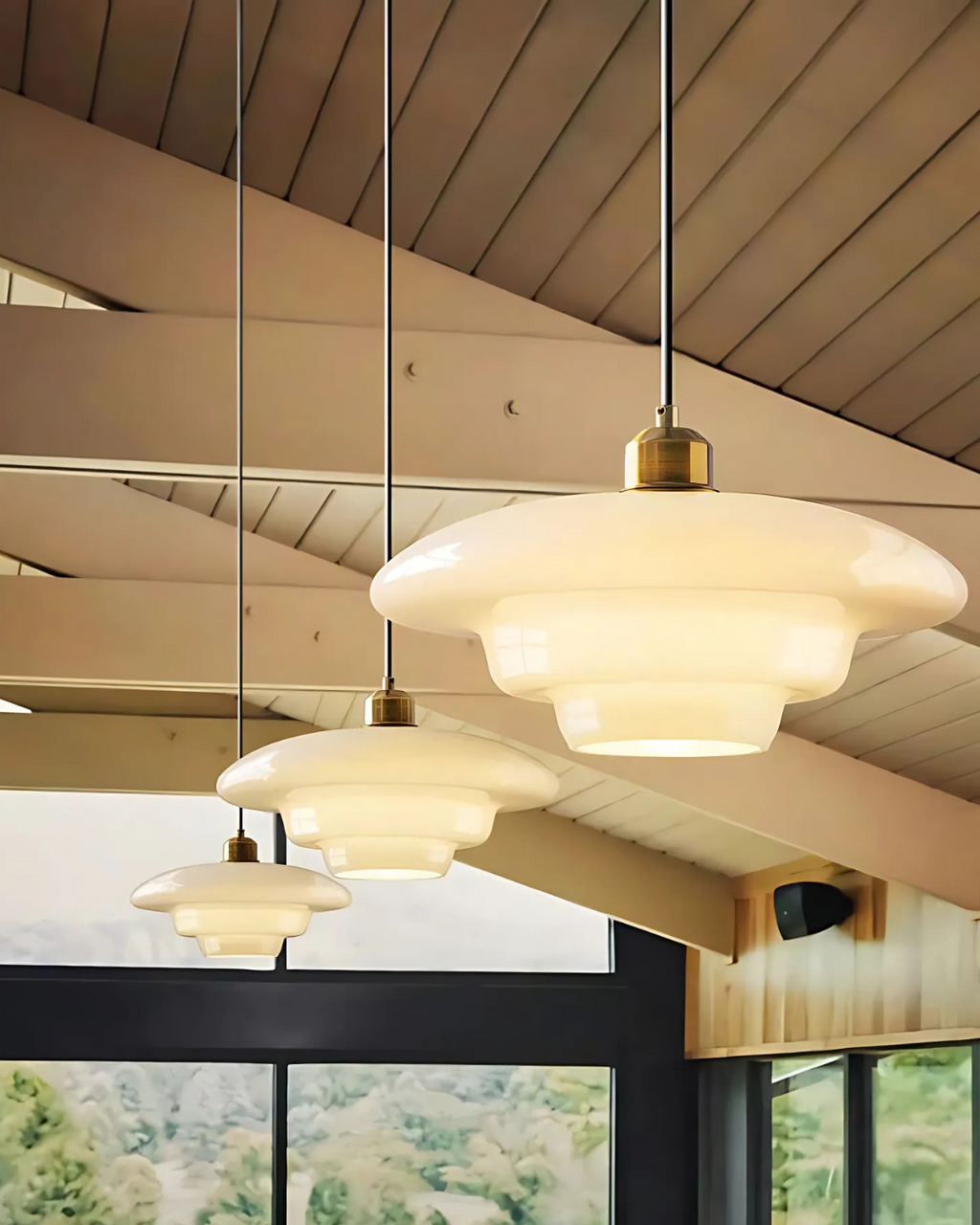 LyraCloud Suspension en verre opalin — douce lueur nuageuse - Desfino