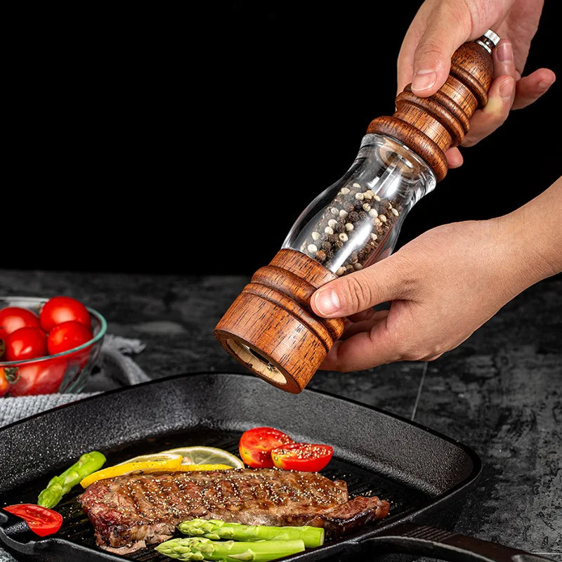 Sett med saltkvern og pepperkvern i massivt tre med naturlig finish - slitesterkt - Desfino