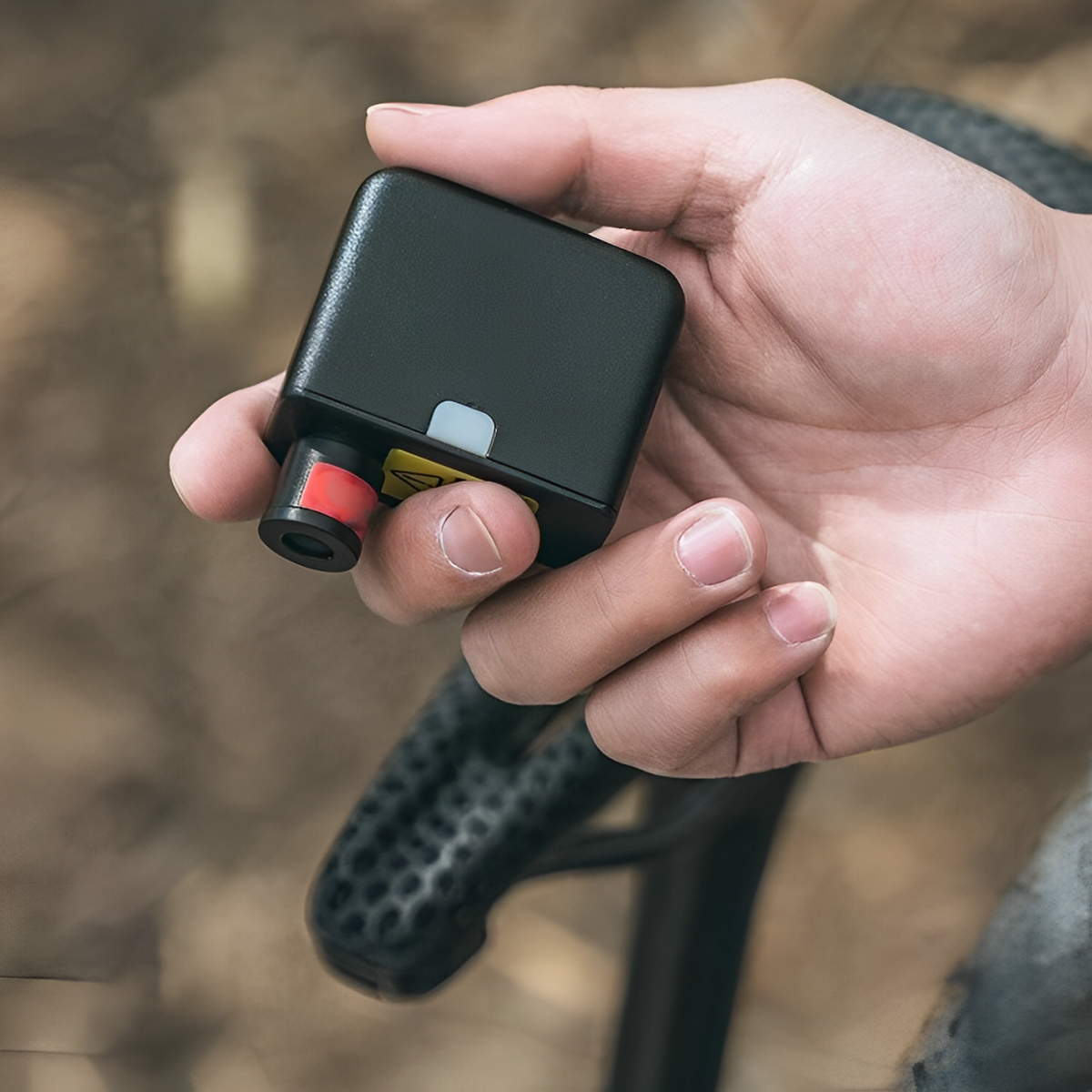 Mini bomba para bicicleta recarregável por USB-C VoltNova — Schrader/Presta | Desfino
