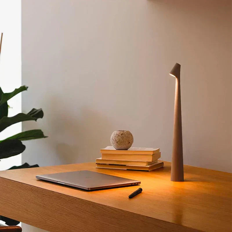 Nordic minimalistisk LED-bordlampe — Ledningsfri, trådløs design - Desfino