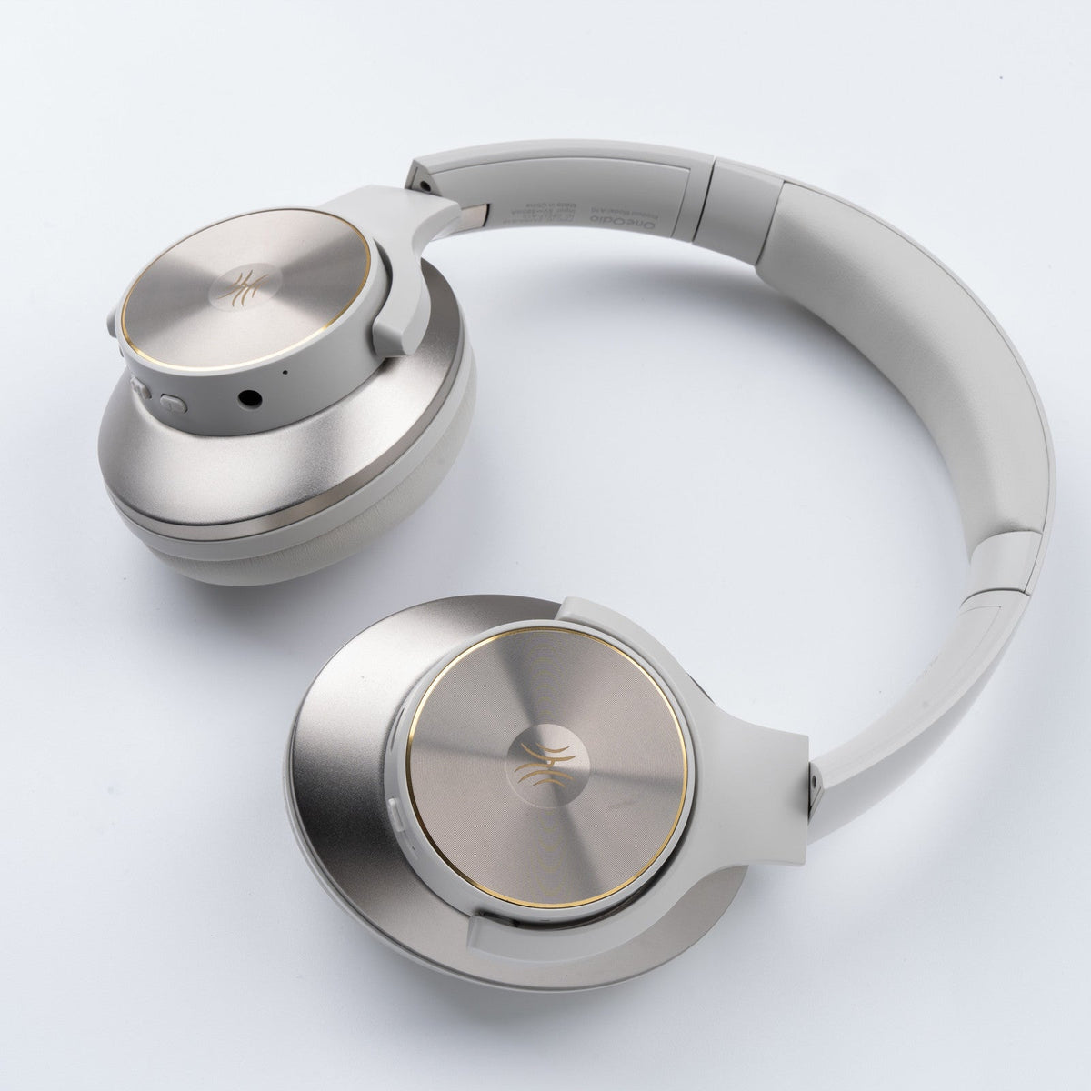 Cuffie wireless circumaurali ANC Kirrea — Bluetooth 5.0, microfono integrato - Desfino