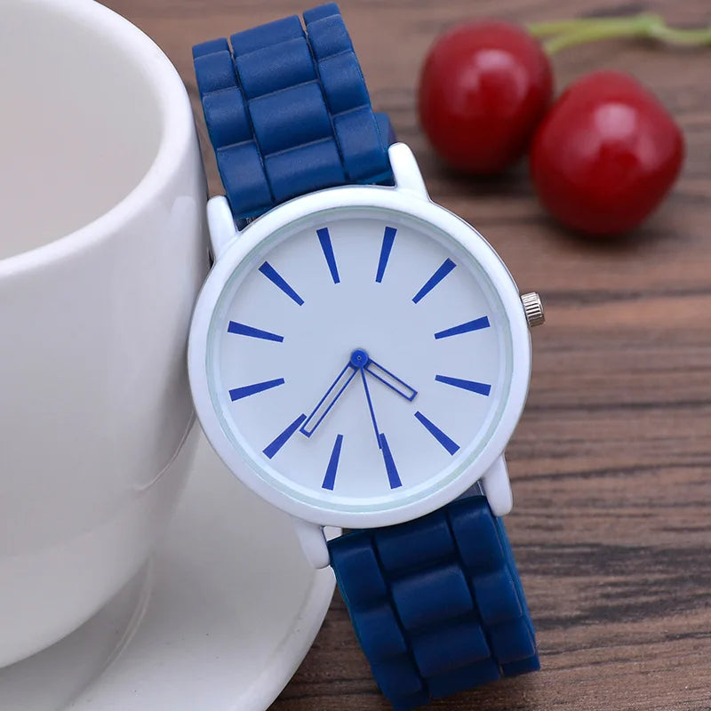 KairoHue Quartz Wristwatch — Clean Dial, Silicone Strap, Buckle Clasp - Desfino
