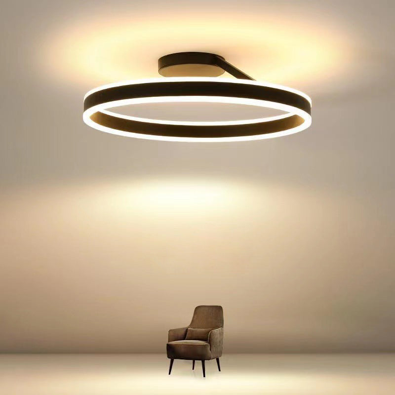Zlaté stropní LED svítidlo AureliaGlow — moderní elegantní design | Desfino