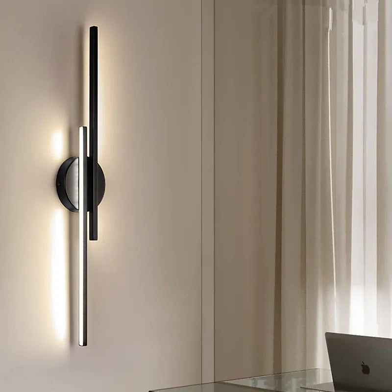 مصباح Fjordra LED الجداري — تصميم نوردي بقرص وشكل خطي، أسود أو أبيض - Desfino