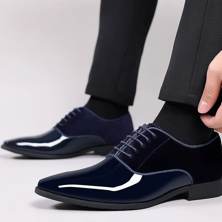 Sapatos de cerimónia de homem em pele envernizada AureaStride — Conforto leve - Desfino