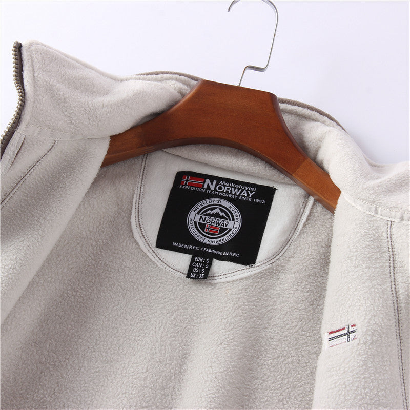 Nordellia Summit Expedition Jacket — Premium Warmth, Soft-Touch - Desfino