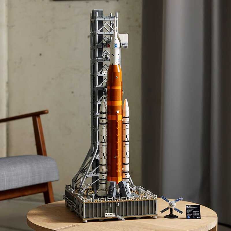 Stellar Forge 632 件 NASA Artemis 太空发射系统模型套件 - Desfino