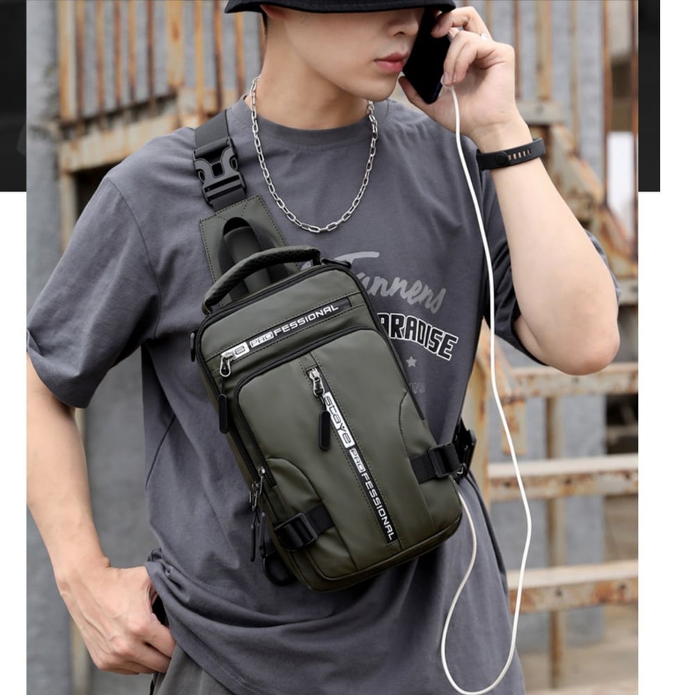 Vodotěsná crossbody taška AeroCarry — prostorné přihrádky - Desfino