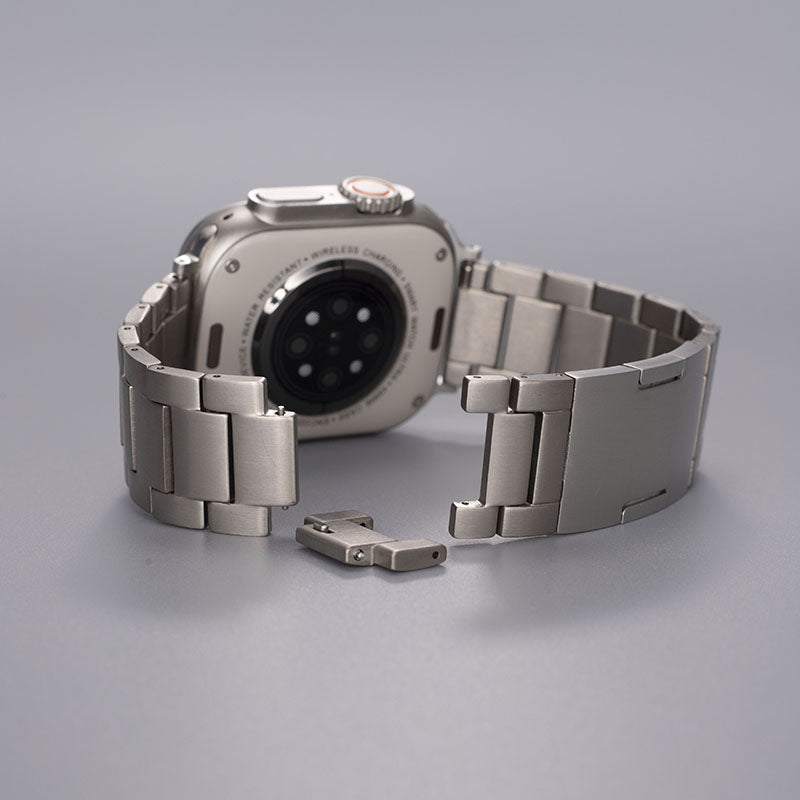 Quorix λουράκι από τιτάνιο για Apple Watch — 65 g, μαγνητικό κούμπωμα, ρυθμιζόμενη εφαρμογή - Desfino