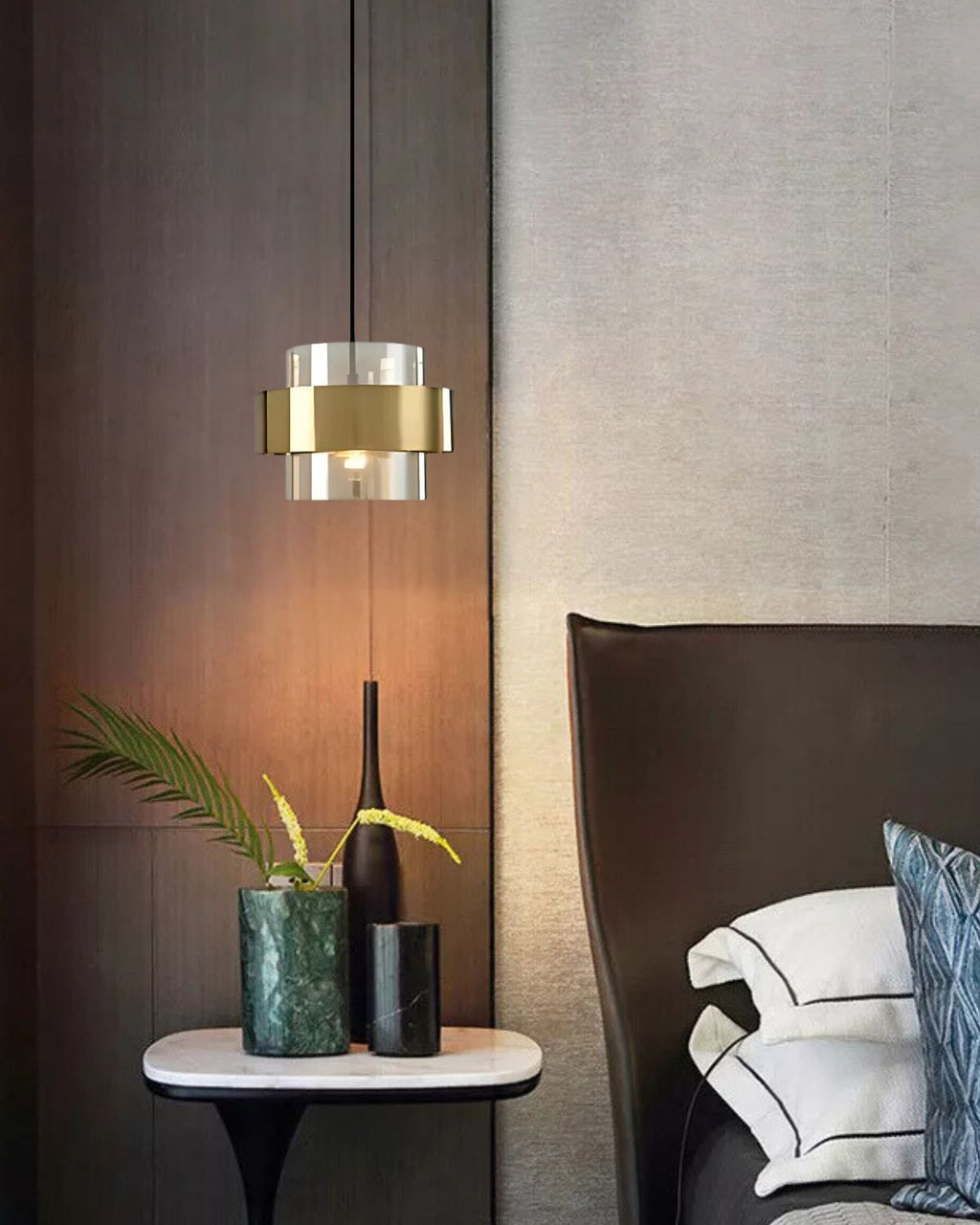 Solara Pendelleuchte aus goldgetöntem Glas - Verstellbares Kabel, Metalldetail - Desfino