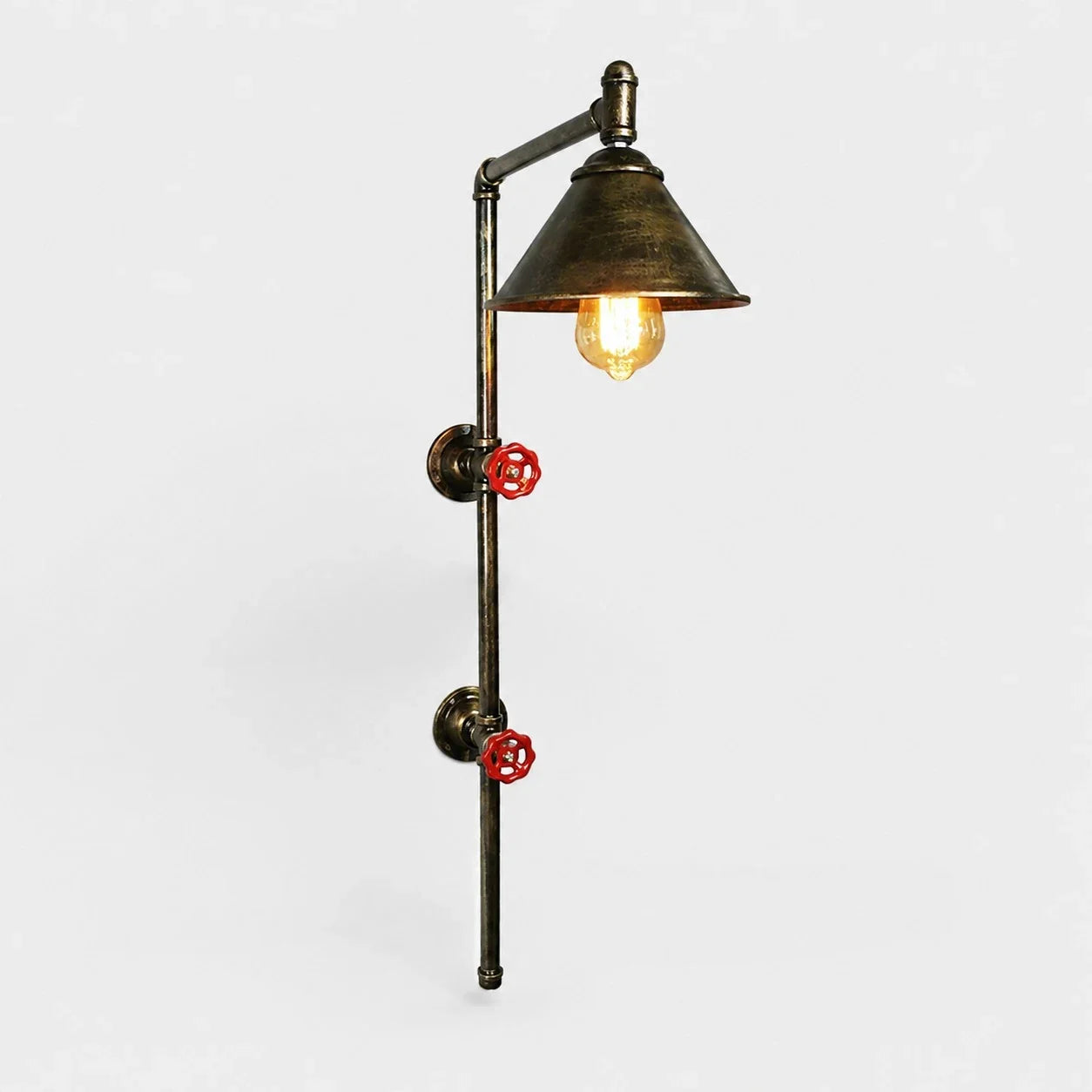 Industrielle Rohr-Wandleuchte – rote Ventilakzente, freiliegender Arm