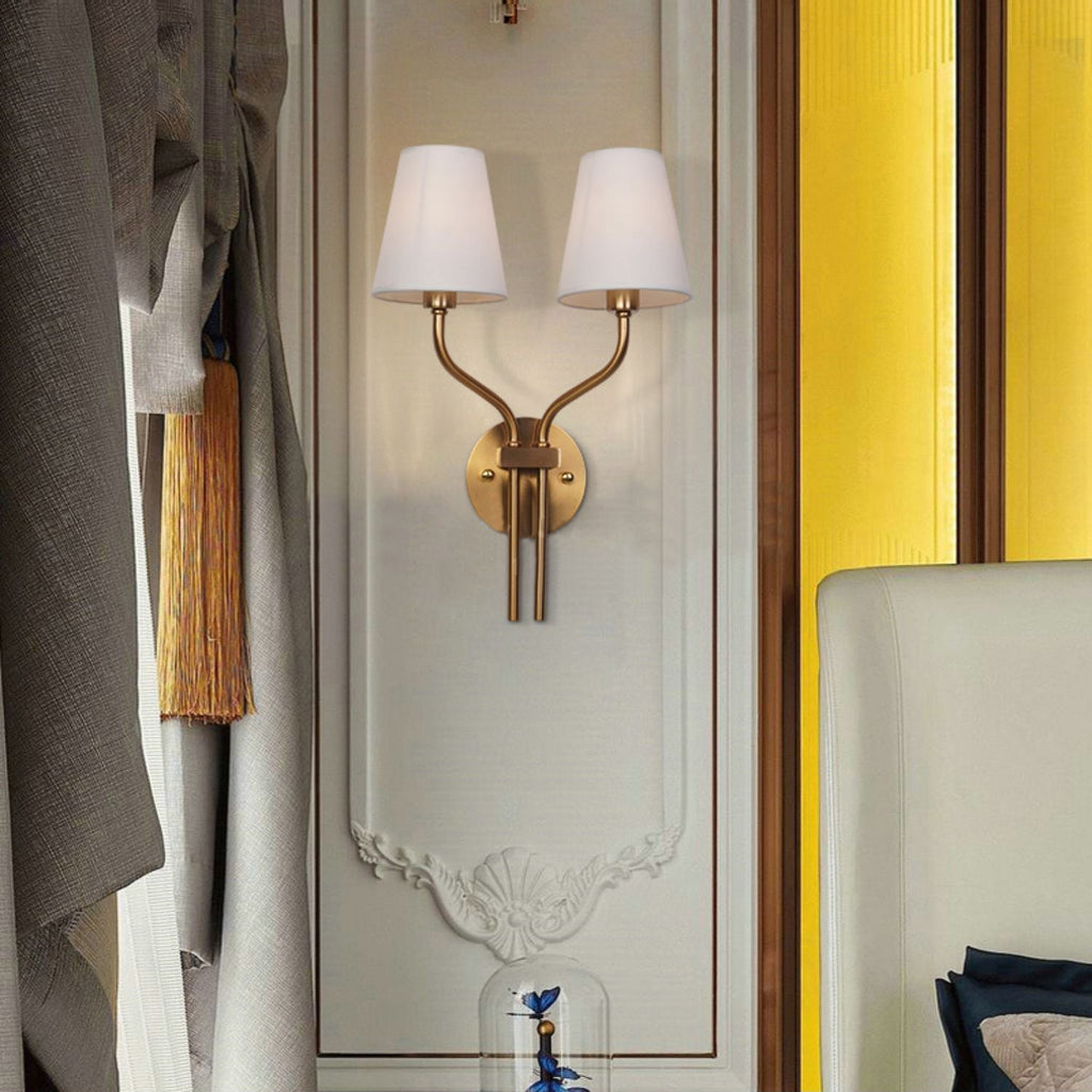 Nástěnná lampa inspirovaná hotely, pozlacená — dvojitá hlava, dvousvětelný design
