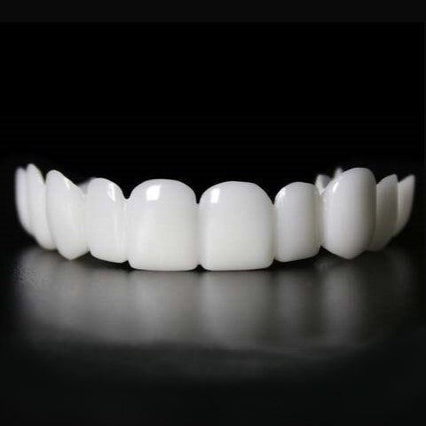 Facetas dentárias removíveis NovaSmile de encaixe para dentes superiores e inferiores - Desfino
