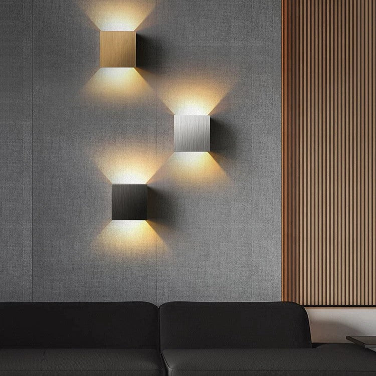 Nordycka kinkietowa lampa LED Asterra 6W — minimalistyczna, ciepłe/zimne białe światło - Desfino