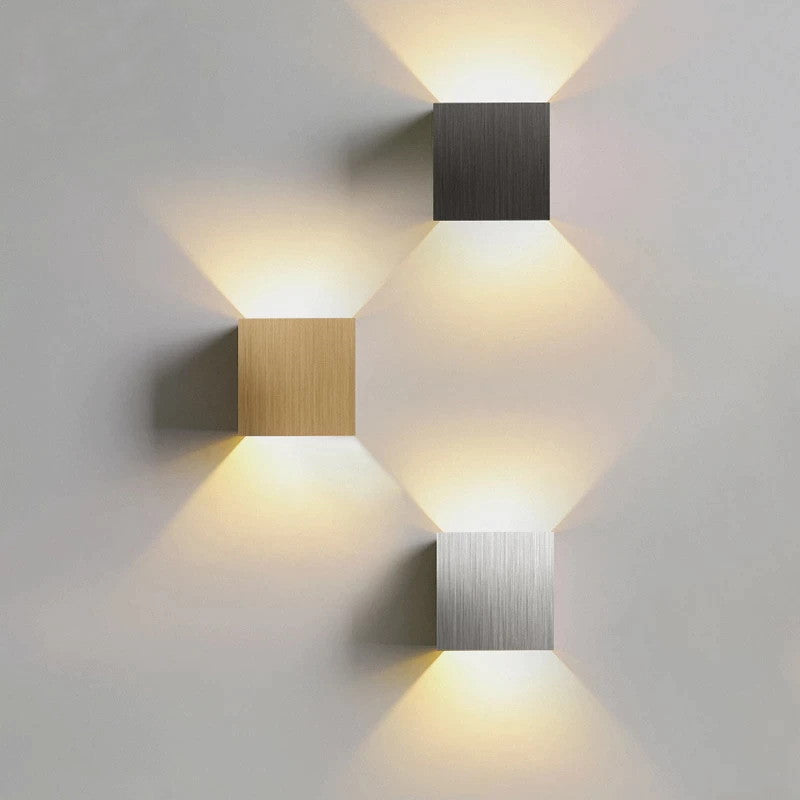 Nordycka kinkietowa lampa LED Asterra 6W — minimalistyczna, ciepłe/zimne białe światło - Desfino