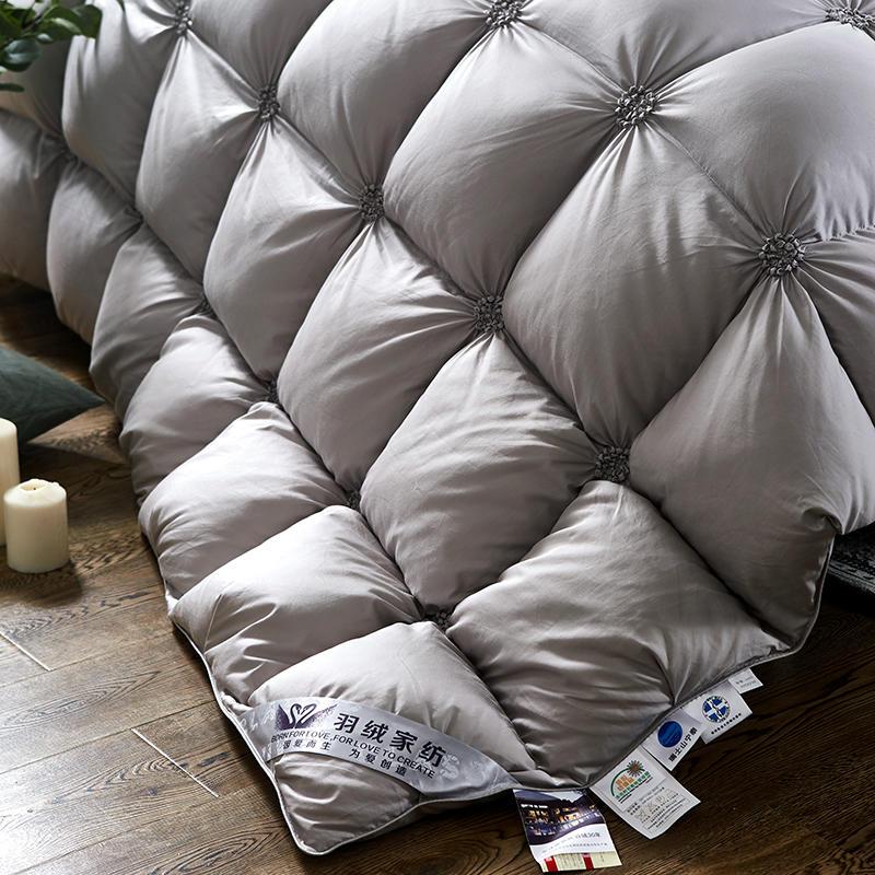 AuroraNest Cozy Down Blanket — Elegant Warmth for Restful Nights - Desfino