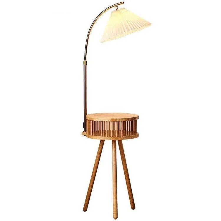 Lampă de podea în stil iasomie Liora — lumină LED discretă, cadru curbat - Desfino