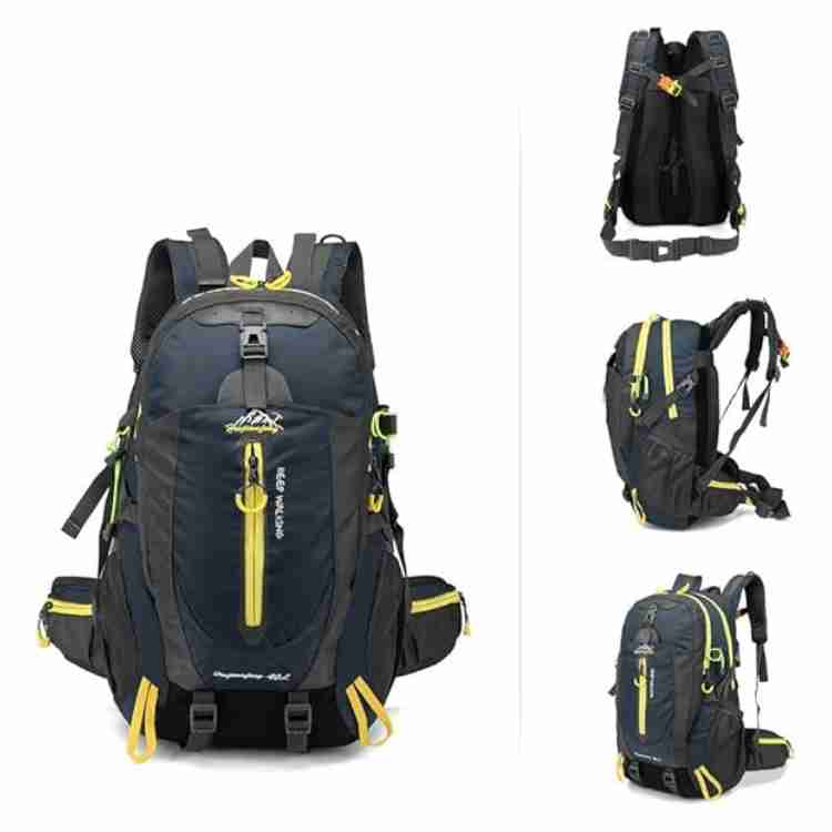 Turistický batoh Kavero 40 l, voděodolný – několik kapes - Desfino