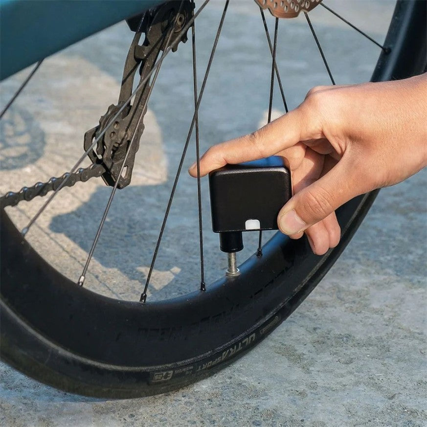 Mini bomba para bicicleta recarregável por USB-C VoltNova — Schrader/Presta | Desfino