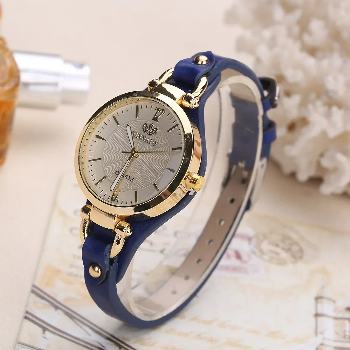 Relógio de pulso elegante para mulher Aurelia — Bracelete durável, mecanismo preciso - Desfino