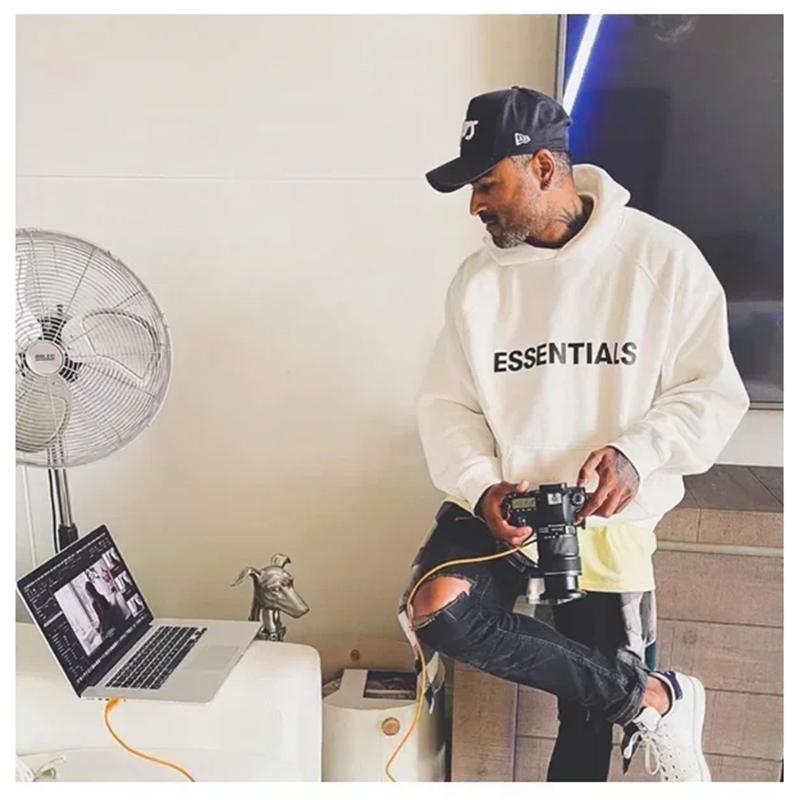 Fear of God Essentials Hoodie — 100 % Baumwolle, lockere Passform, Kängurutasche - Desfino