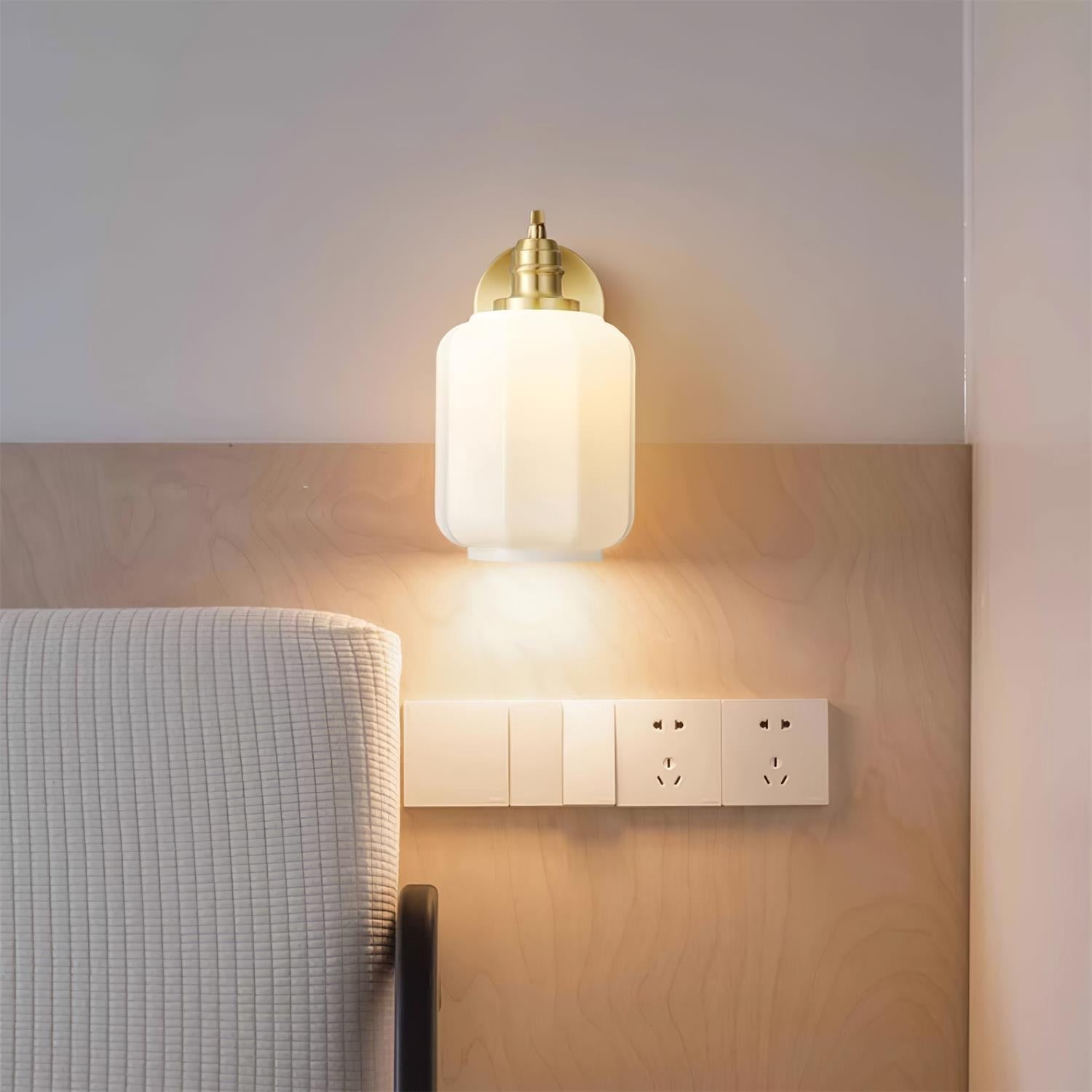 Henry Wandleuchte mit Stecker – B 15 x H 25 cm