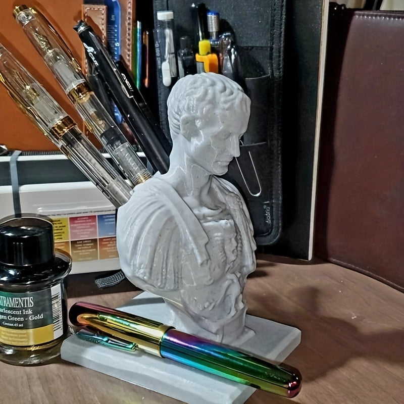 Stojánek na pero Aurelius Julius Caesar — Dekorace s římskou historií - Desfino