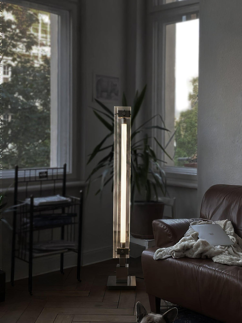 Minimalistische M29-Glasstehleuchte – industrieller Stil