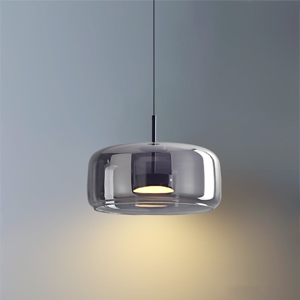 Solara retro-LED-pendel — Ravfarvet glasskærm, guldfarvet metalstel - Desfino