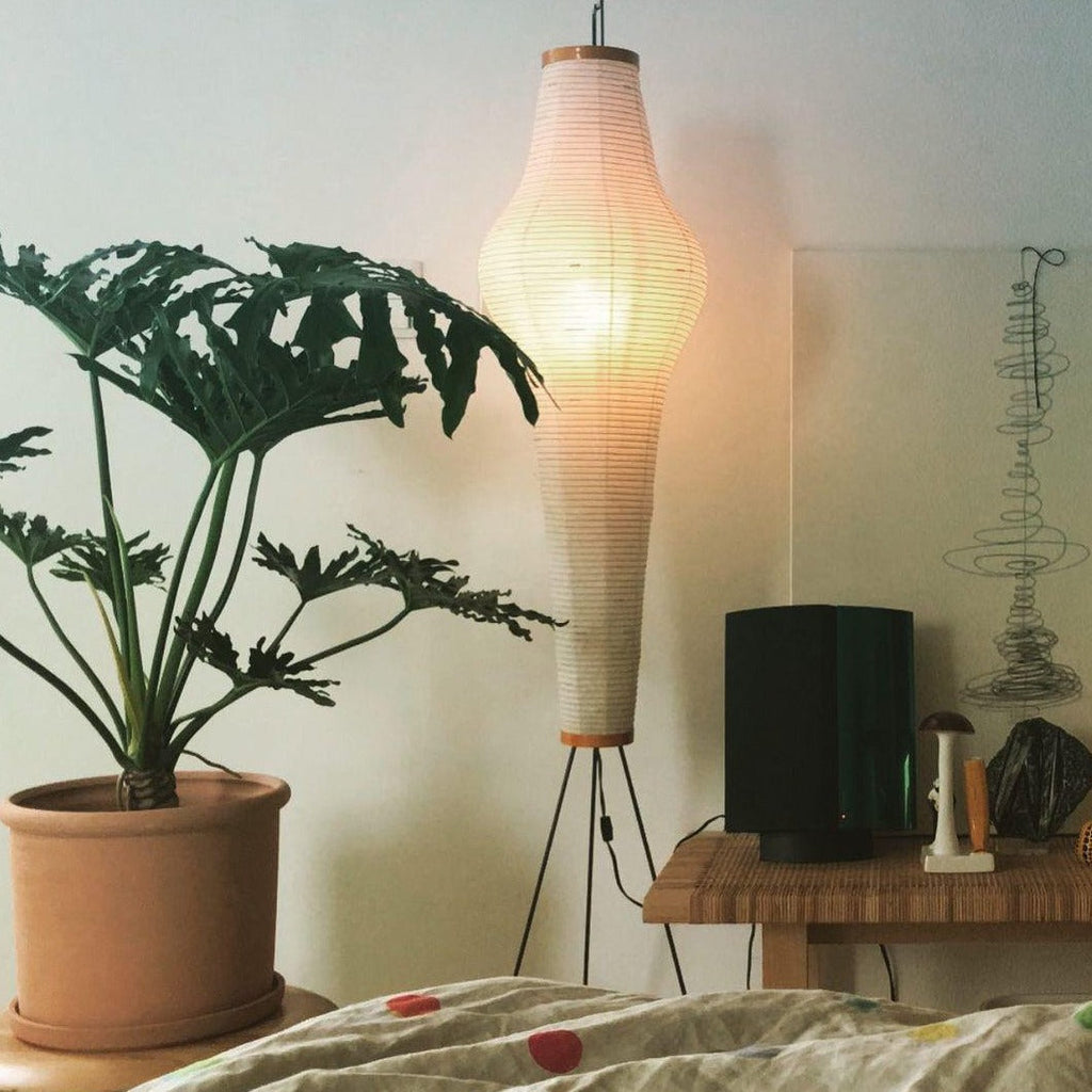 Hikaru slank gulvlampe inspirert av Japan, i rispapir - Desfino