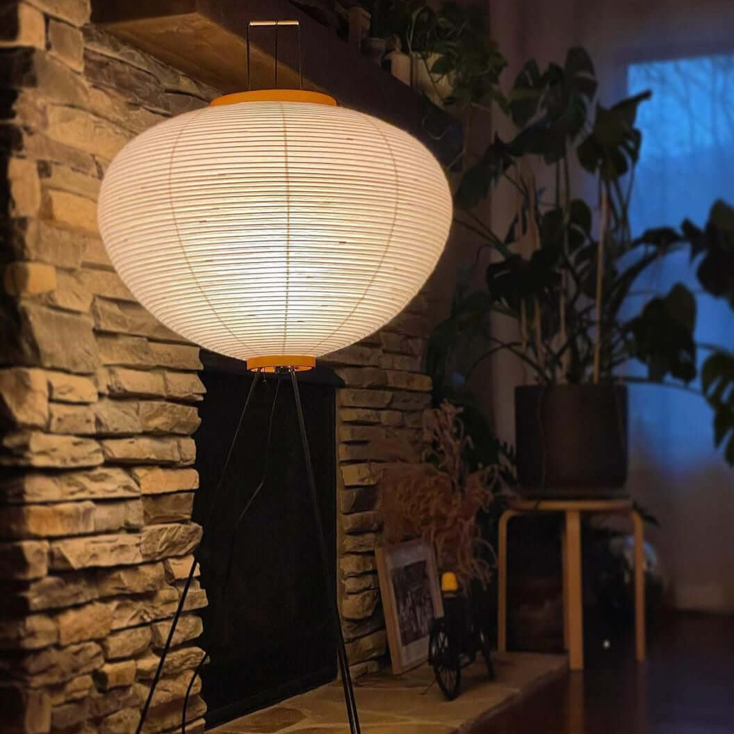 Hikaru slank gulvlampe inspirert av Japan, i rispapir - Desfino