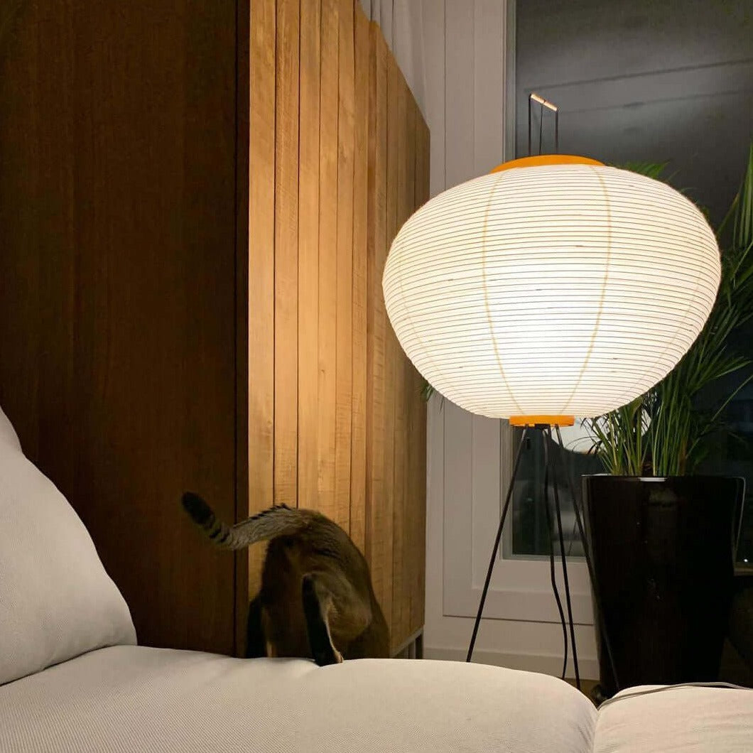 Hikaru slank gulvlampe inspirert av Japan, i rispapir - Desfino