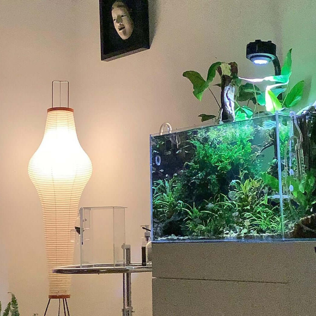 Hikaru slank gulvlampe inspirert av Japan, i rispapir - Desfino