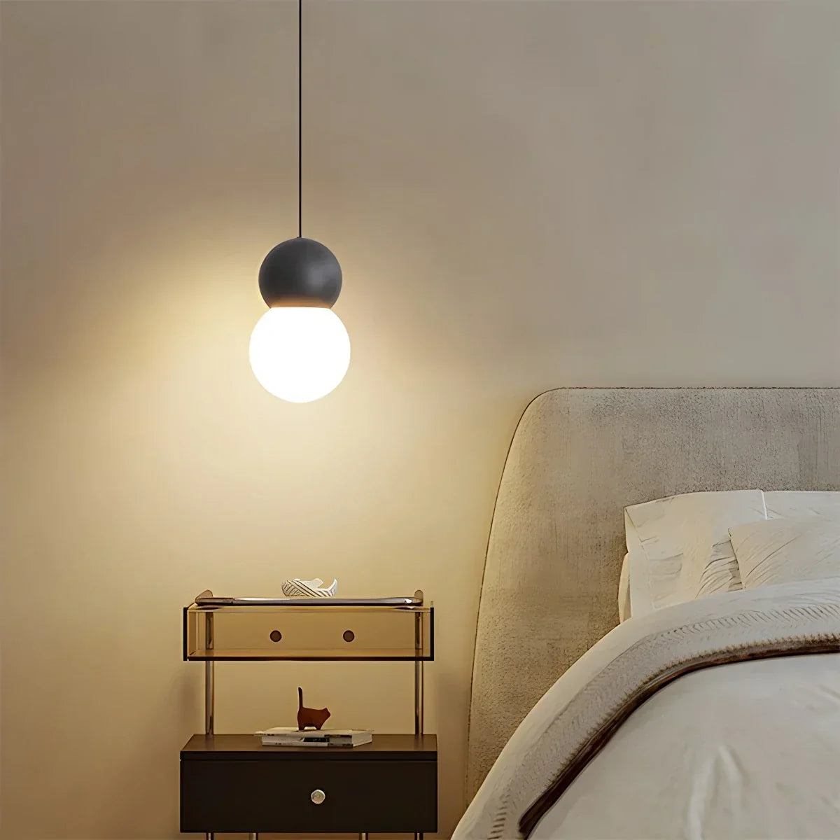 Kugelförmige Hängelampe im Creme-Stil, kleine Nachttischlampe | Desfino