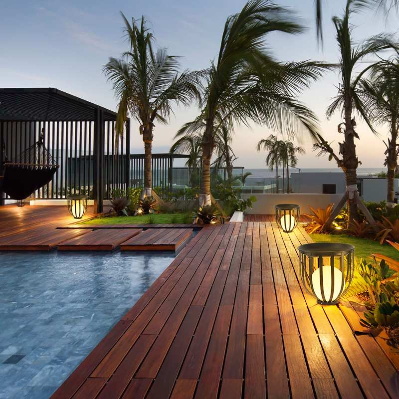 Solar Flower Stand Outdoor Floor Lamp | Desfino
