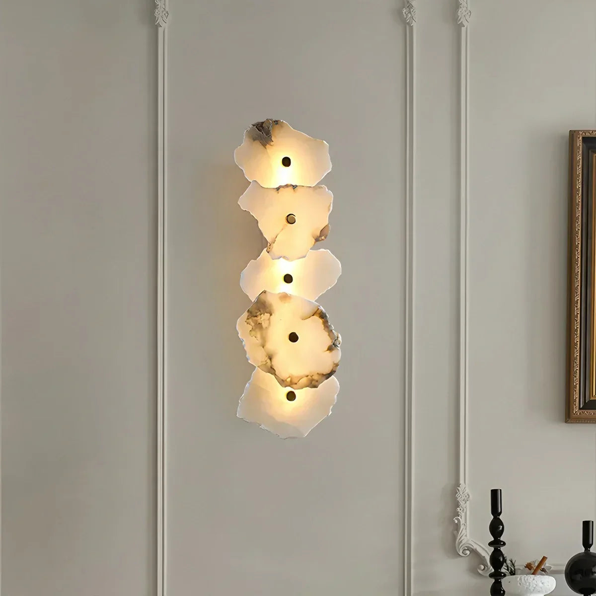 Moderne luxuriöse kunstvolle Wandleuchte aus spanischem Alabaster | Desfino
