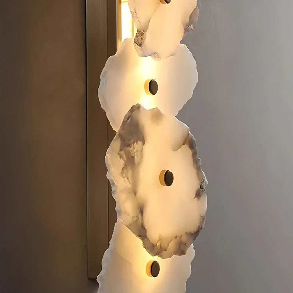 Moderne luxuriöse kunstvolle Wandleuchte aus spanischem Alabaster | Desfino