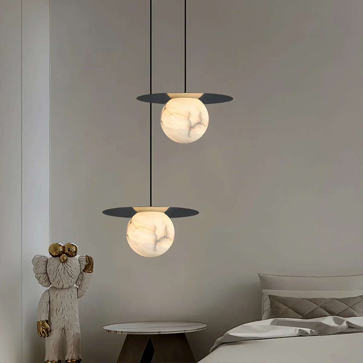 Elegante kugelförmige Pendelleuchte aus natürlichem spanischem Alabaster | Desfino