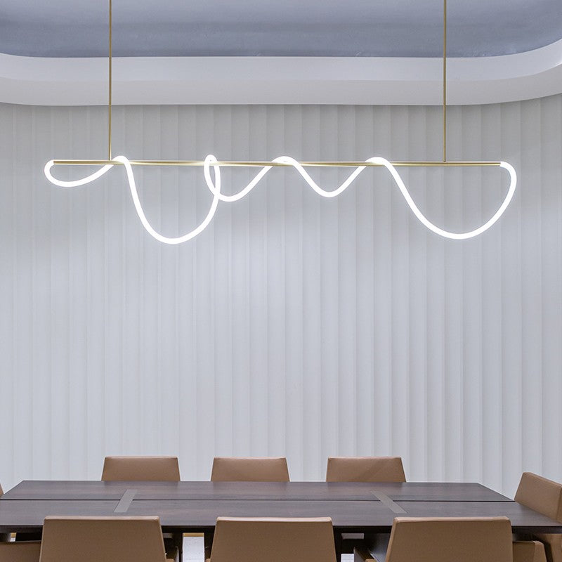 Moderne LED-Pendelleuchte mit langem Kabel für das Esszimmer | Desfino